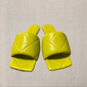 Sold‼️Bottega Veneta Lido leather Sandals